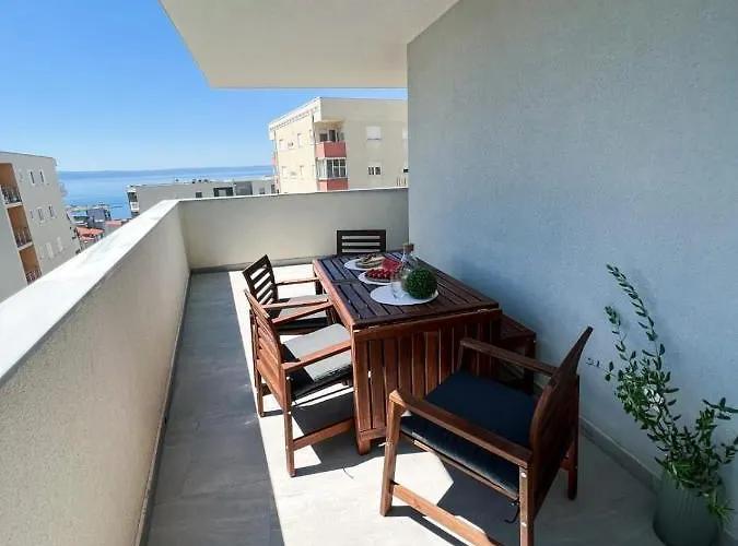 My Summer In Apartment *